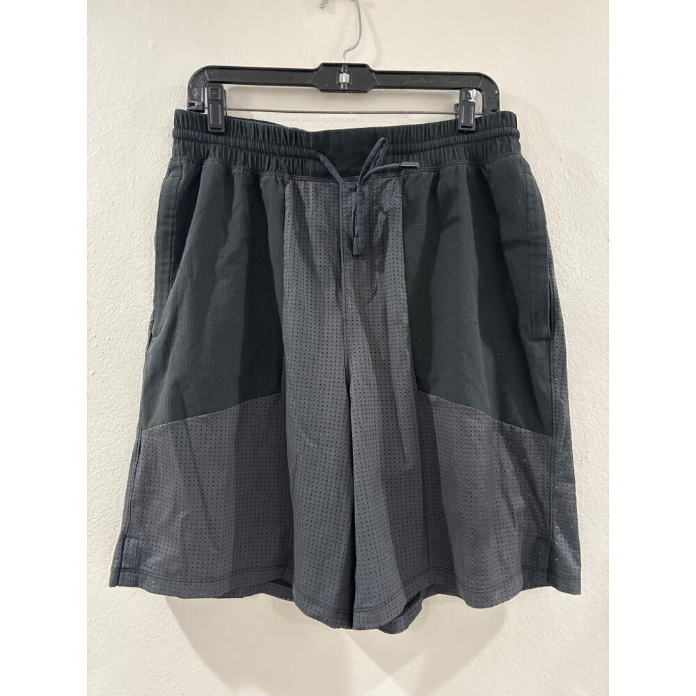 Lululemon shorts men’s Step Back Jump Short  Black LM7AEFS Active Gym Training